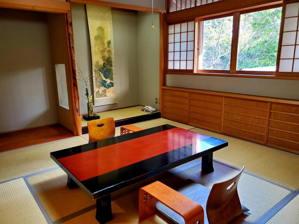 Ryotei Tanokura Hotel Yufu Eksteriør billede