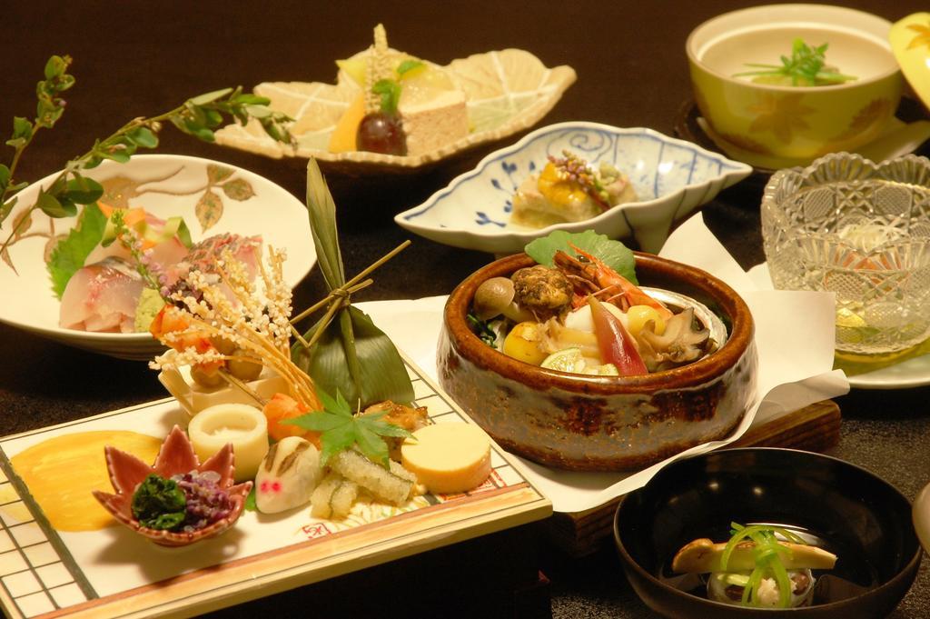 Ryotei Tanokura Hotel Yufu Eksteriør billede