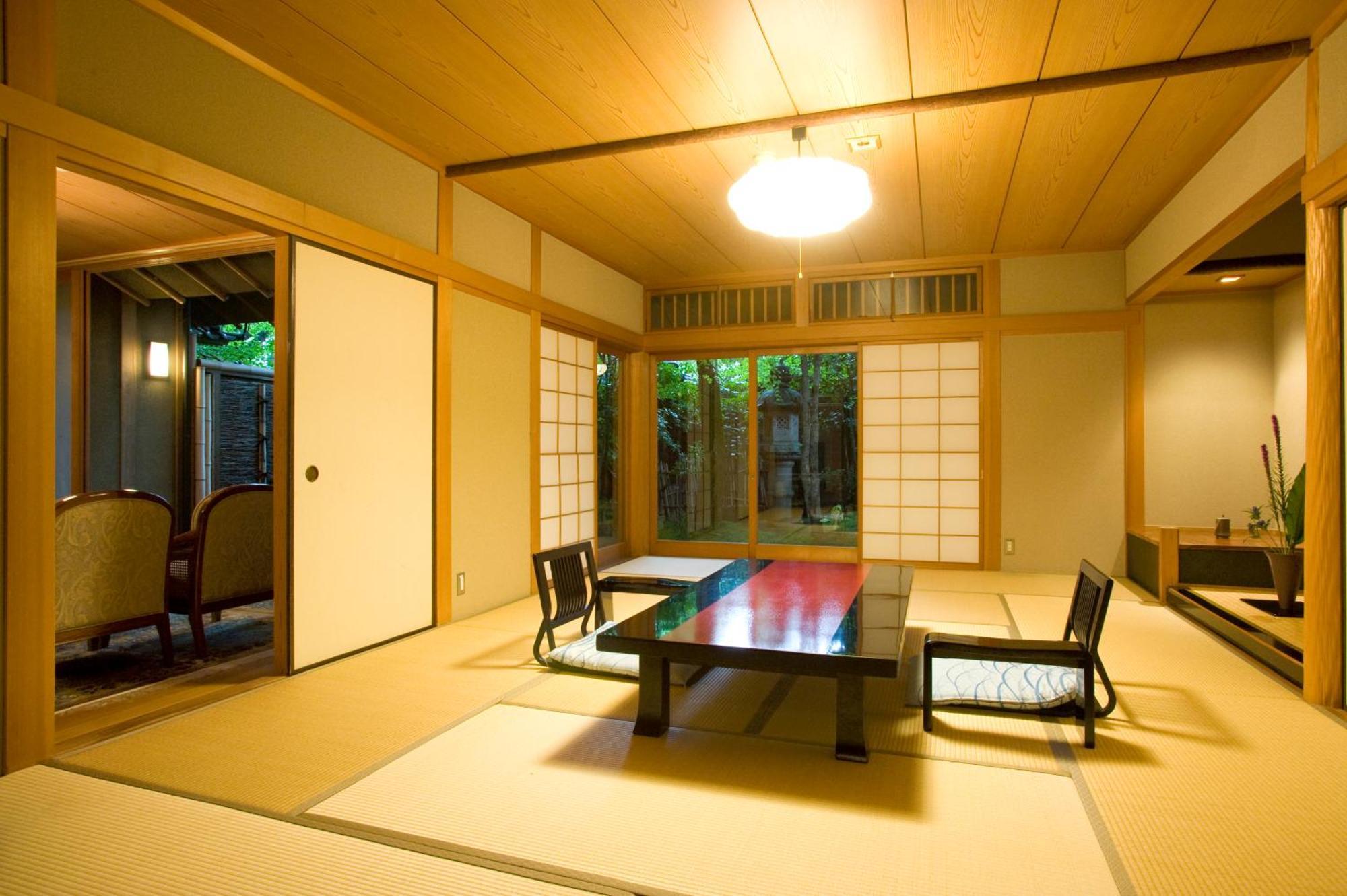 Ryotei Tanokura Hotel Yufu Eksteriør billede