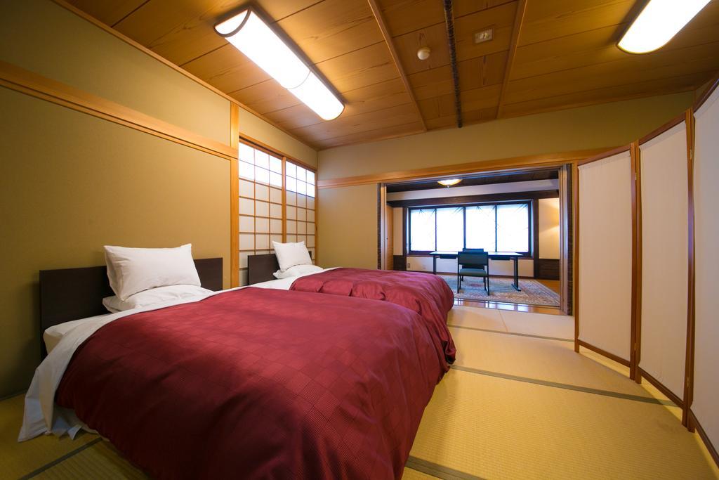 Ryotei Tanokura Hotel Yufu Eksteriør billede