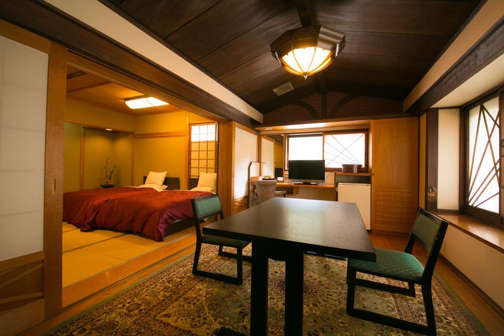 Ryotei Tanokura Hotel Yufu Eksteriør billede