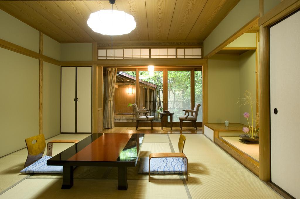 Ryotei Tanokura Hotel Yufu Eksteriør billede