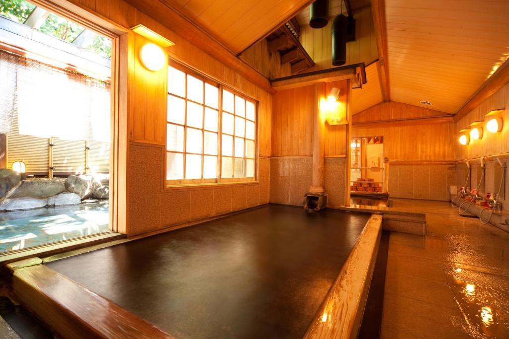 Ryotei Tanokura Hotel Yufu Eksteriør billede